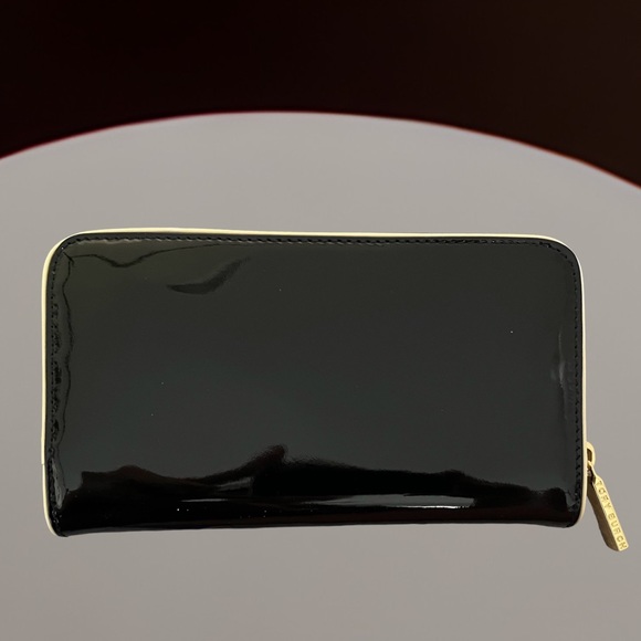 TORY BURCH NEW PATENT LEATHER CONTINENTAL WALLET CREDIT ZIP AROUND BLACK IVORY - Picture 3 of 6